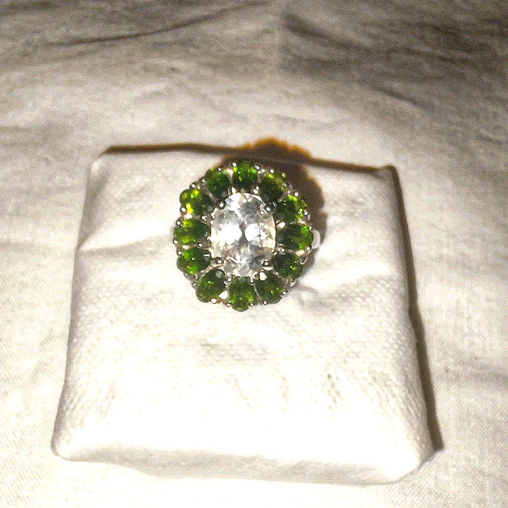Sz.8 White Topaz & Peridot Ring Set in .925 SS